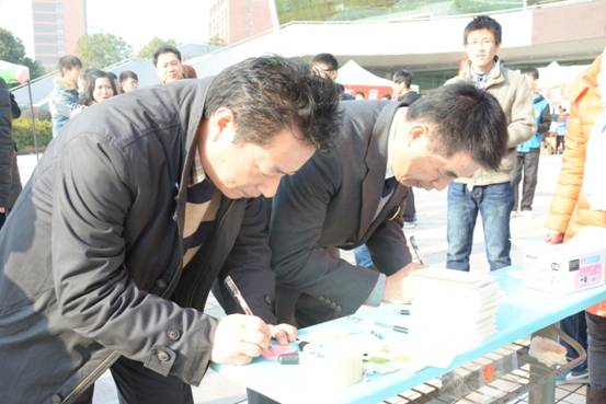 MICHAEL KORS官网